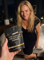 PREDATOR8 customer with the Shilajit Gold pouch